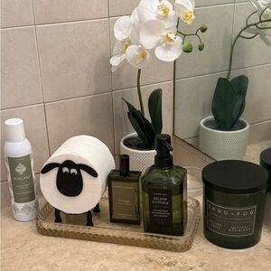 Sheep Paper Towel Holder - Black & White